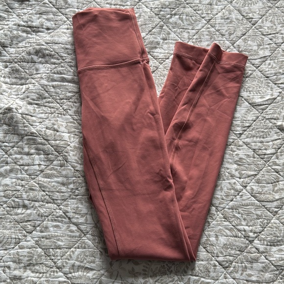 EUC Lululemon Wunder Under High-Rise 28" *Full-On Luxtreme Brier Rose si… - Picture 2 of 5